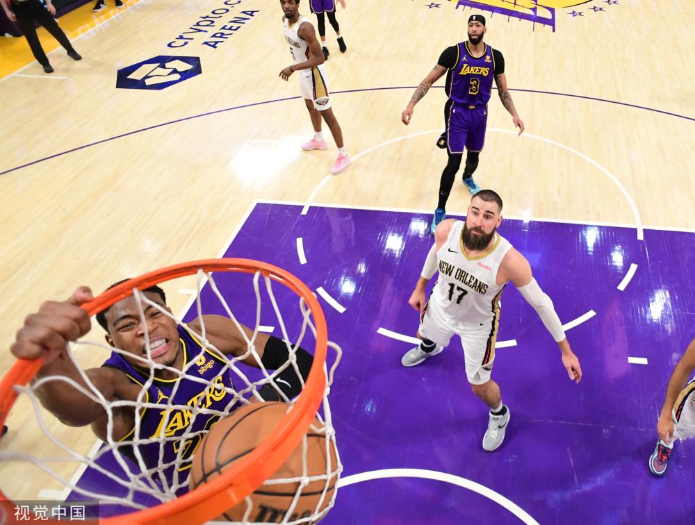 但看他们踢 但看他们踢